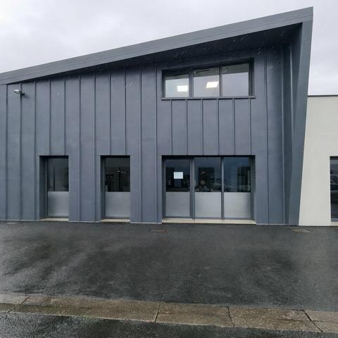 LOCATION BUREAUX 115m2 LA CRECHE PROCHE A83 A10