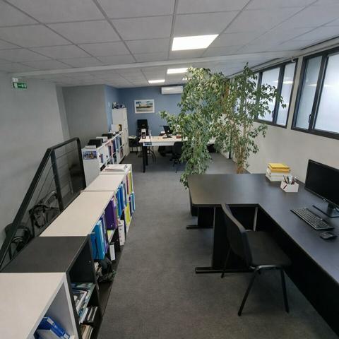 LOCATION BUREAUX 115m2 LA CRECHE PROCHE A83 A10