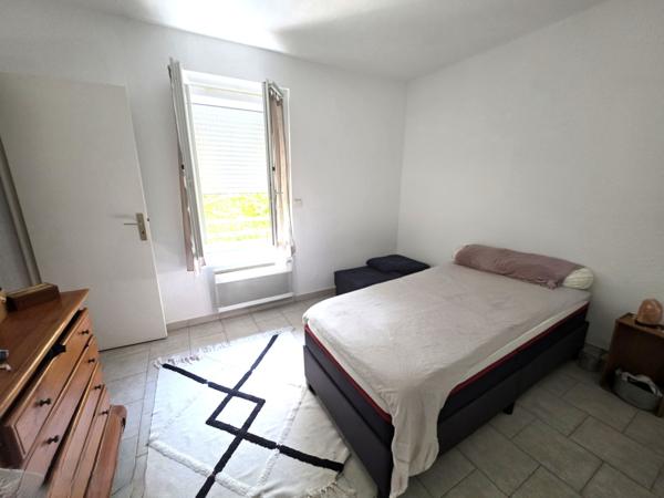 Immeuble
                                                                                                                                                
                                                                                                                                                
                                                                                                                                                
                                                    
                                                                                                                                                                                                                                                                                                                        230  m²                                                                                                                                                                                                         1 etage(s)