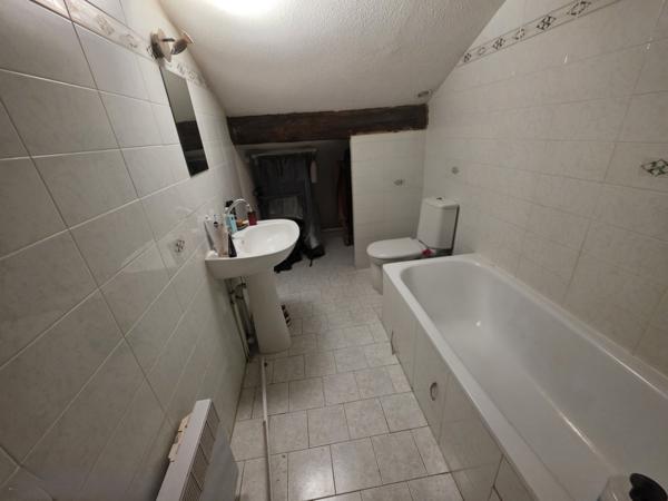 Immeuble
                                                                                                                                                
                                                                                                                                                
                                                                                                                                                
                                                    
                                                                                                                                                                                                                                                                                                                        230  m²                                                                                                                                                                                                         1 etage(s)