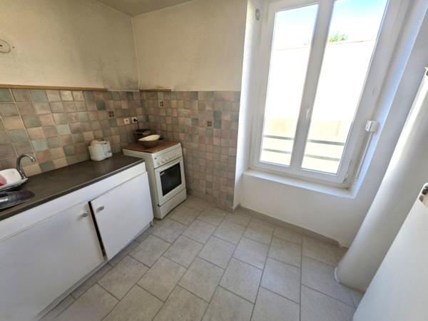 Immeuble
                                                                                                                                                
                                                                                                                                                
                                                                                                                                                
                                                    
                                                                                                                                                                                                                                                                                                                        230  m²                                                                                                                                                                                                         1 etage(s)