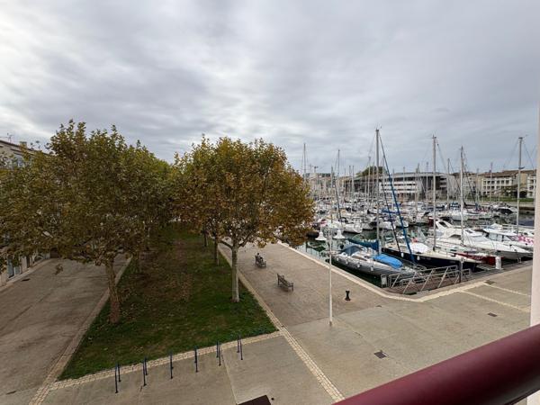 Appartement T2 vue sur le portbde plaisance