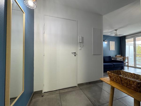 Appartement T2 vue sur le portbde plaisance