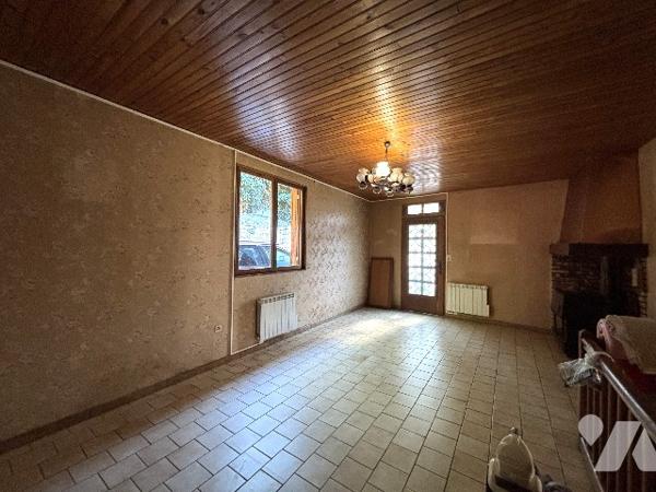 Maison mitoyenne à rénover – Ruelle-sur-Touvre