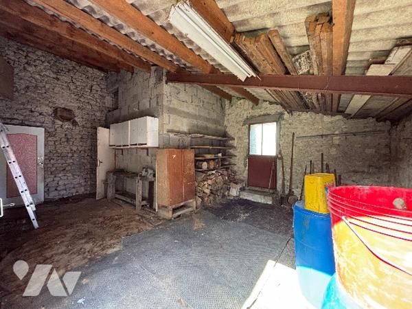 Maison mitoyenne à rénover – Ruelle-sur-Touvre