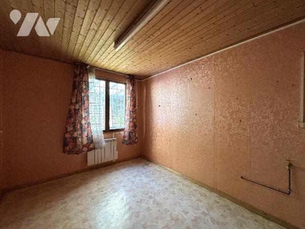 Maison mitoyenne à rénover – Ruelle-sur-Touvre