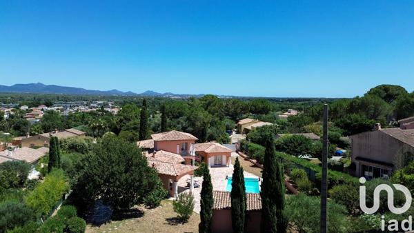 Maison à vendre 5 pièces 203 m² Roquebrune-sur-Argens