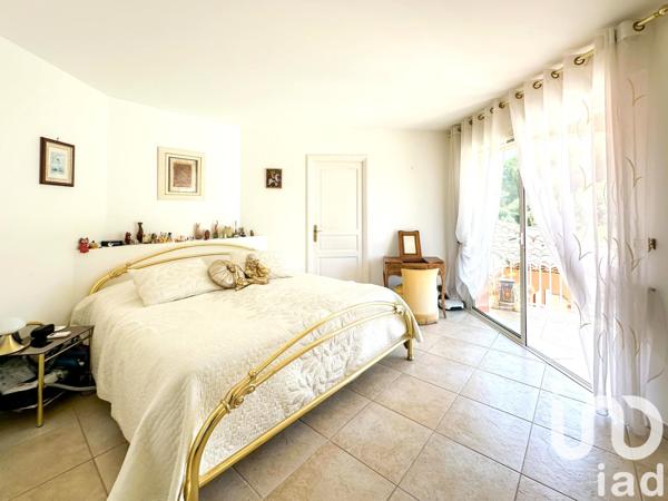 Maison à vendre 5 pièces 203 m² Roquebrune-sur-Argens