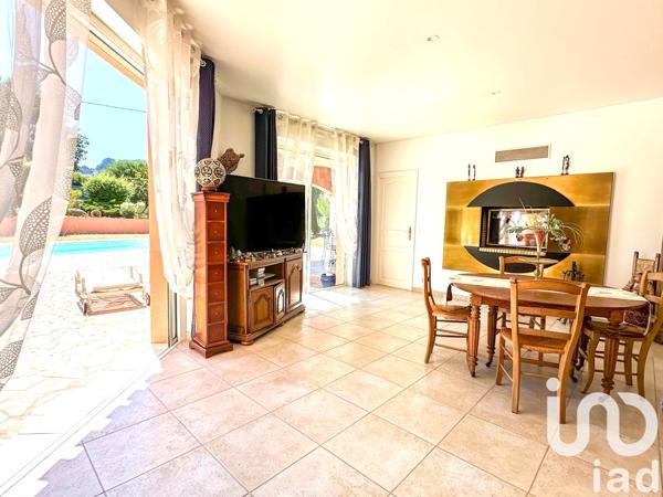 Maison à vendre 5 pièces 203 m² Roquebrune-sur-Argens