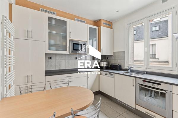 Appartement Paris 4 pièce(s) 111.66 m2