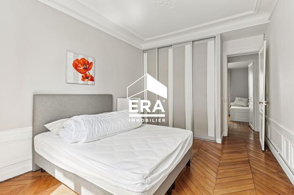Appartement Paris 4 pièce(s) 111.66 m2