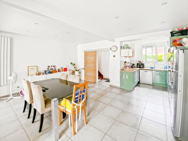 À Vendre Charmante Maison à VAUREAL 5 pièces 91 m² ? Terrain exposé Sud-Ouest