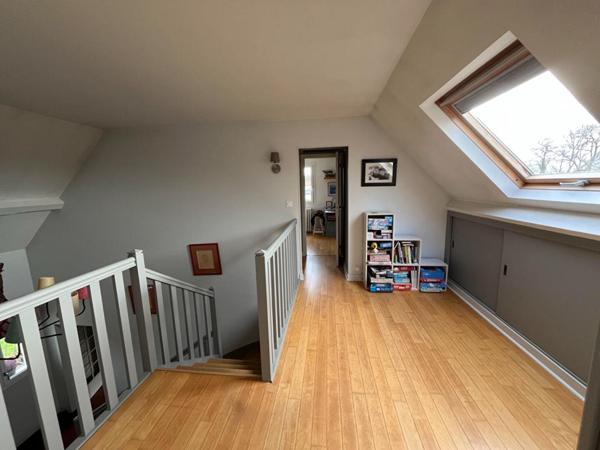 CREPY EN VALOIS - MAISON 5 CHAMBRES 198 m², Rue d'Hazemont