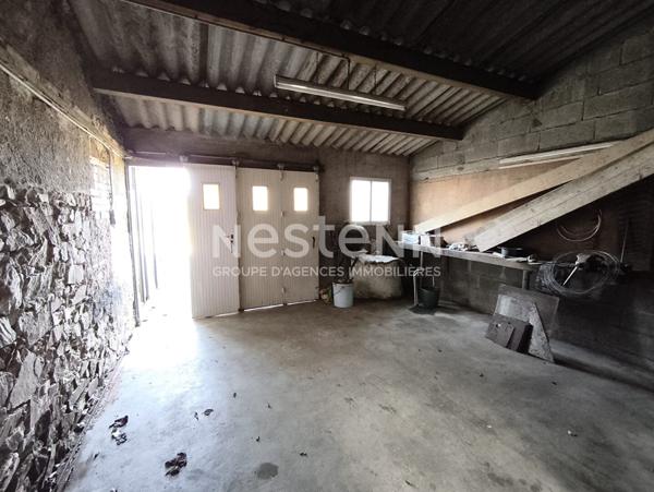 A vendre - Maison avec quatre chambres, jardin, deux garages - 100m² - Lys-Haut-Layon - D6006