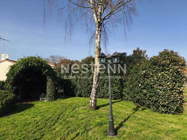 A vendre - Maison avec quatre chambres, jardin, deux garages - 100m² - Lys-Haut-Layon - D6006