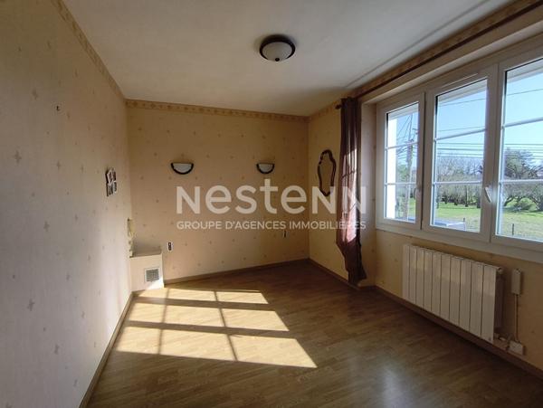 A vendre - Maison avec quatre chambres, jardin, deux garages - 100m² - Lys-Haut-Layon - D6006