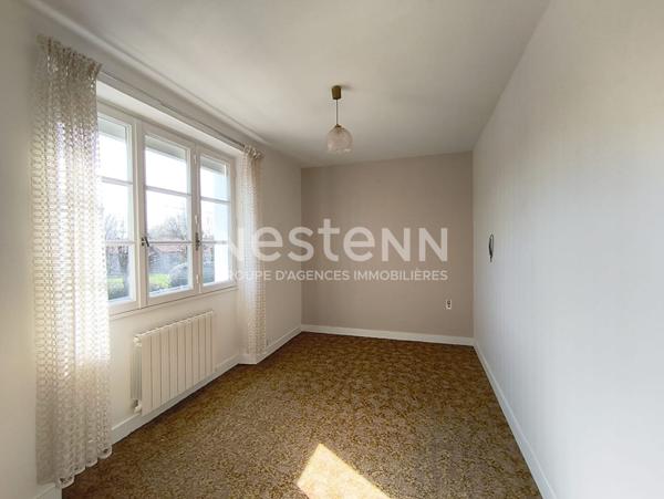 A vendre - Maison avec quatre chambres, jardin, deux garages - 100m² - Lys-Haut-Layon - D6006