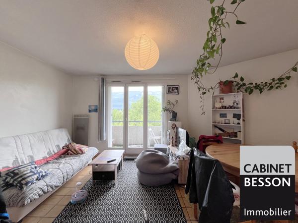 GRENOBLE EUROPOLE / GARE - 2 pièces de 49m² au 5ème étage - Ascenseur - Ravalement voté et payé *** EXCLUSIVITÉ *** Visite : Xavier MAGNIN 06 89 12 54 61
