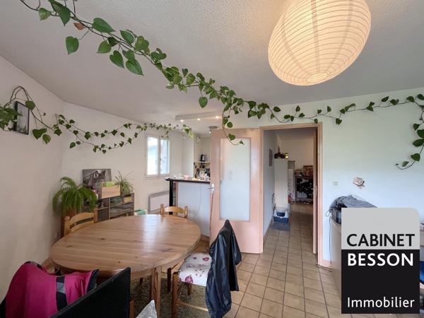 GRENOBLE EUROPOLE / GARE - 2 pièces de 49m² au 5ème étage - Ascenseur - Ravalement voté et payé *** EXCLUSIVITÉ *** Visite : Xavier MAGNIN 06 89 12 54 61