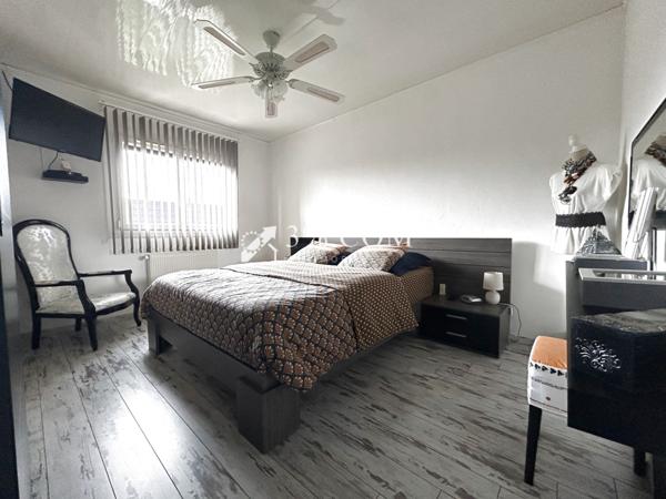 Maison 6 pièce(s) 3 chambre(s) 96 m²