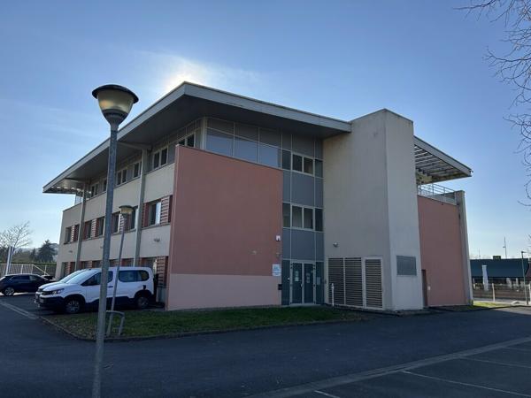 BUREAUX à VENDRE de 1249 m²