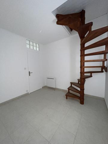 Cologne (32430) Maison rénovée 101m² - T4 - Jardin