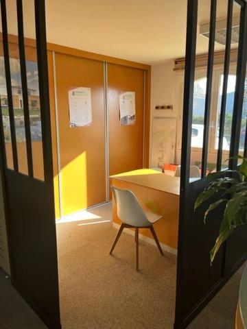 Bureaux à louer à Vertou 160 m2 avec parking et accès transports