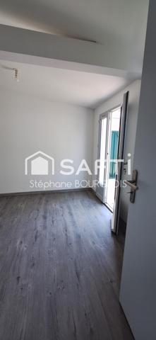 Maison rénovée avec 2 Chambres, cuisine aménagée, jardin et piscine