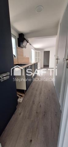 Maison rénovée avec 2 Chambres, cuisine aménagée, jardin et piscine