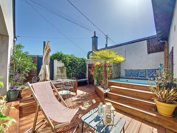 EXCLUSIVITE AMANDA - THOUARE SUR LOIRE Charmante maison en pierre de 166m²