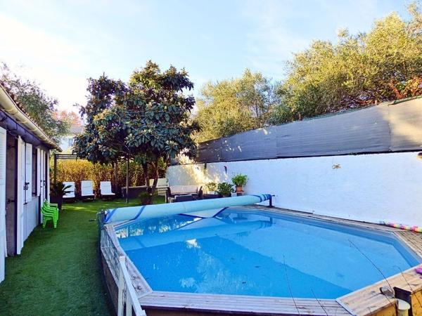 Maison familiale au cœur de Lorgues au calme en fond d’impasse