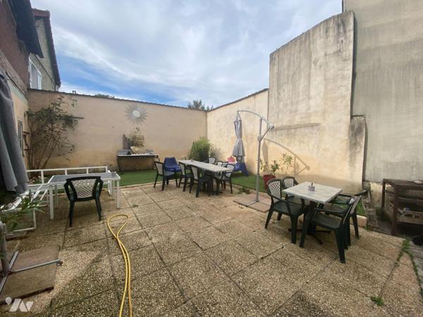 CHARTRES GARE
Immeuble de rapport comprenant en rdc un commerce de type bureau de tabac d'envi...