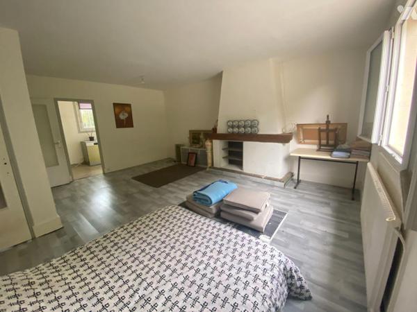 CHARTRES GARE
Immeuble de rapport comprenant en rdc un commerce de type bureau de tabac d'envi...