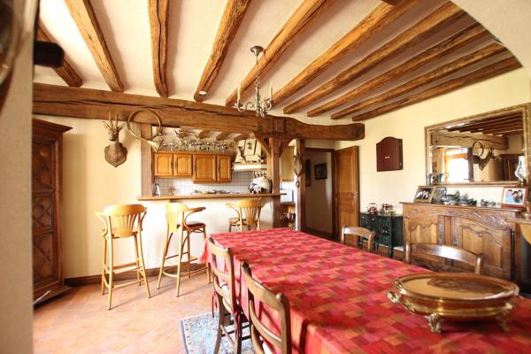 Maison à Doué-en-Anjou, 49700 - 6 pièces 212m²