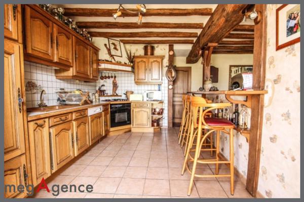 Maison à Doué-en-Anjou, 49700 - 6 pièces 212m²
