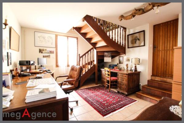 Maison à Doué-en-Anjou, 49700 - 6 pièces 212m²