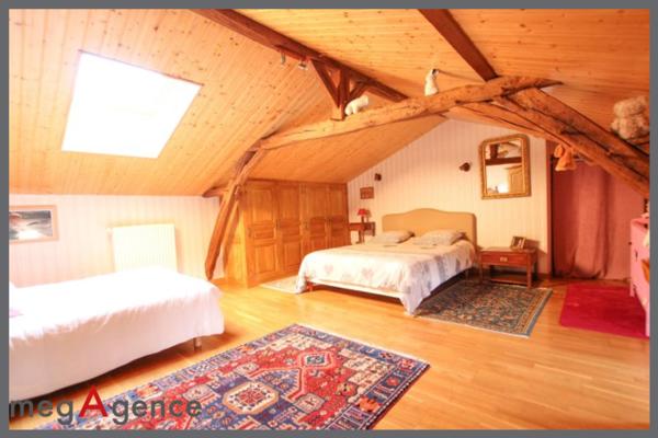 Maison à Doué-en-Anjou, 49700 - 6 pièces 212m²