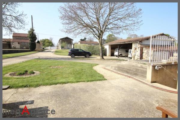 Maison à Doué-en-Anjou, 49700 - 6 pièces 212m²