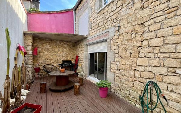 Maison à vendre    4 pièces •  La Rochefoucauld