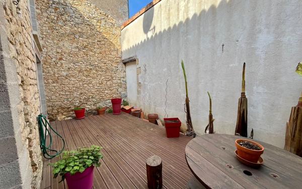 Maison à vendre    4 pièces •  La Rochefoucauld