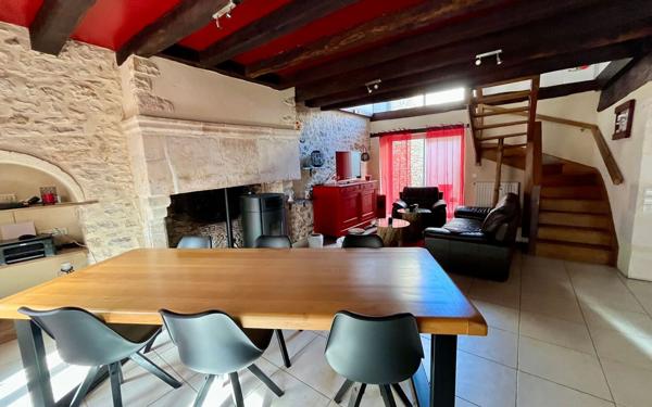 Maison à vendre    4 pièces •  La Rochefoucauld