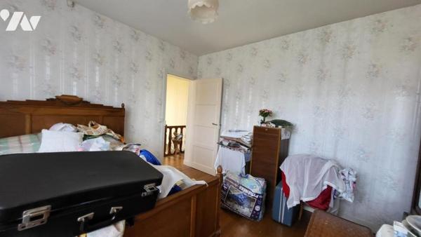 Maison de ville dans un quartier résidentiel à deux pas des commerces sur 403 m²