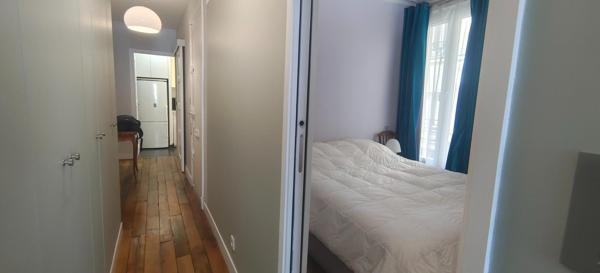 Rue Bichat – Charmant 2 pièces traversant de 43 m²