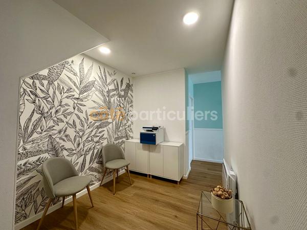 Location
                Bureaux56 m² - BORDEAUX (33000)