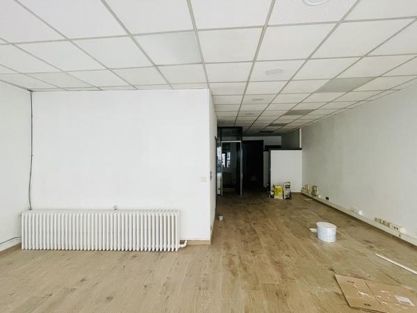 A LOUER - COMMERCE/BUREAUX - COMPIEGNE - 110M2