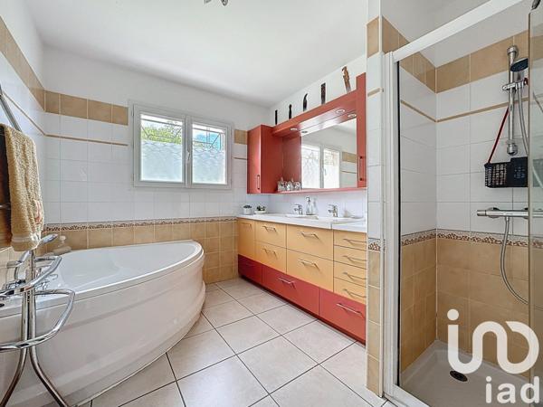 Maison 7 pièces de 171 m² à Aussonne (31840)