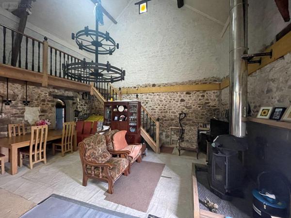 Maison à vendre à Chantrigné en Mayenne (53300), ref : 540