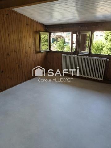 MAISON BIEN SITUEE AVEC JARDIN
