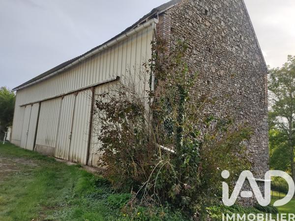 Immeuble à vendre 305 m² Voisines