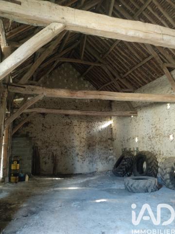 Immeuble à vendre 305 m² Voisines